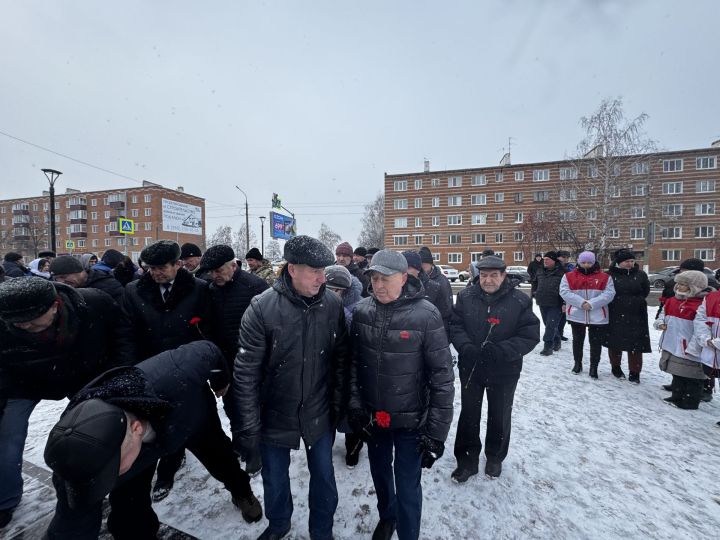 В Чистополе почтили память Героев Отечества