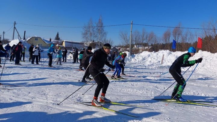 Победителями и призерами лыжных соревнований в Чистополе стали более 40 человек