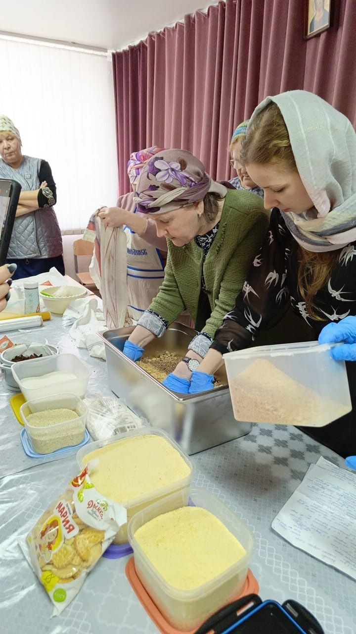 В чистопольской воскресной школе прошел мастер-класс по изготовлению колива