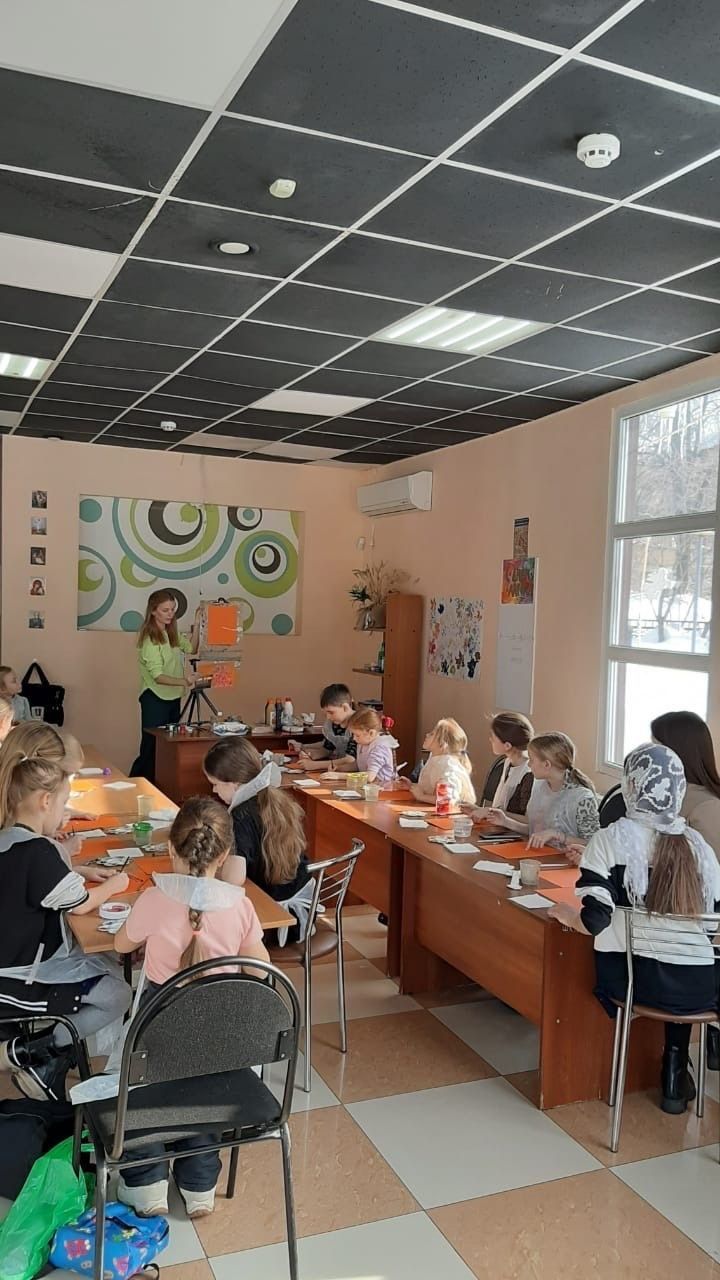 Воспитанники чистопольской воскресной школы сделали весенние открытки
