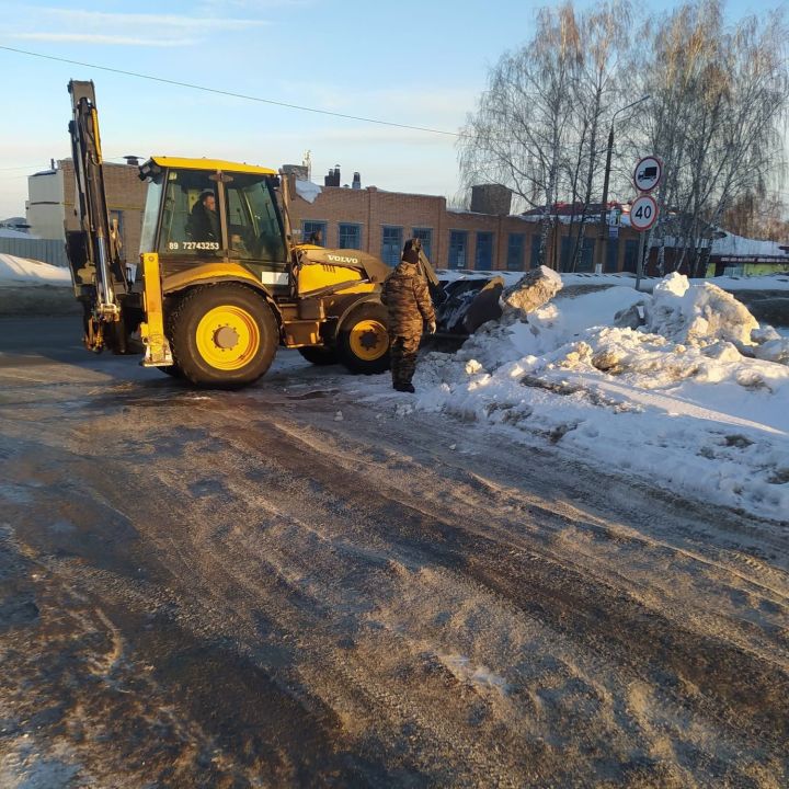 С начала зимнего сезона с чистопольских улиц вывезено более 75 тыс. куб.снега