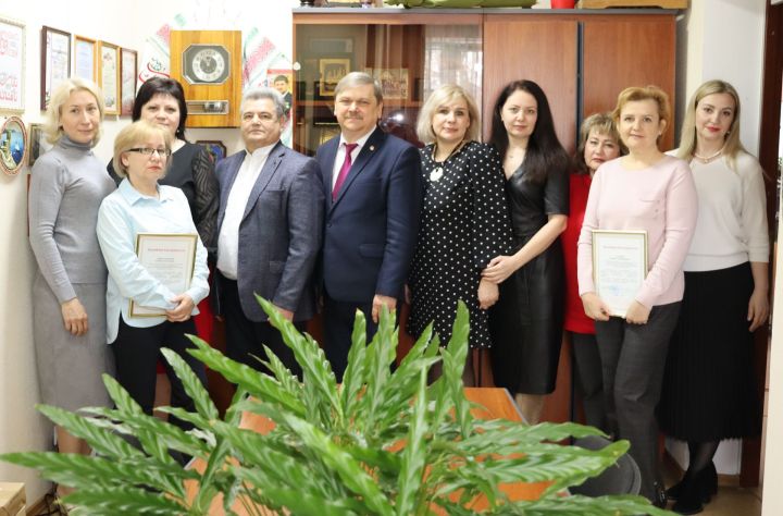 Сотрудники Чистопольского филиала территориального фонда ОМС удостоены наград