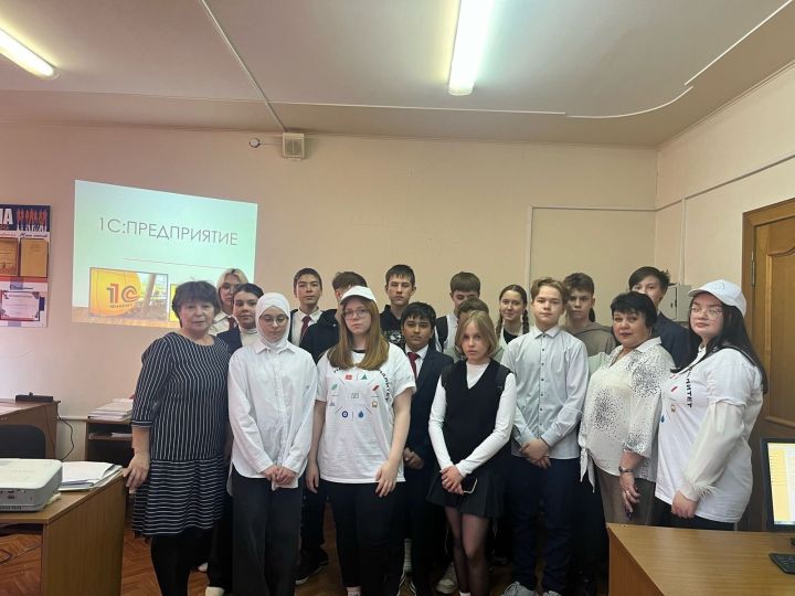 Более 300 выпускников чистопольских школ посетили сельскохозяйственный техникум