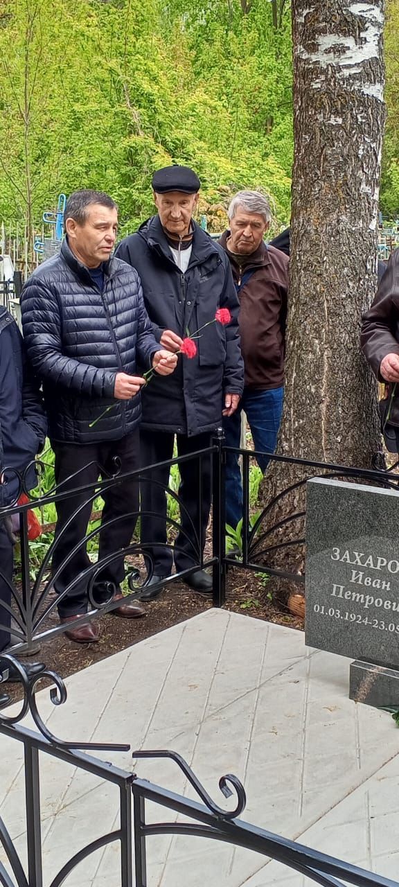 В Чистополе облагородили могилу подполковника милиции, погибшего при исполнении служебных обязанностей