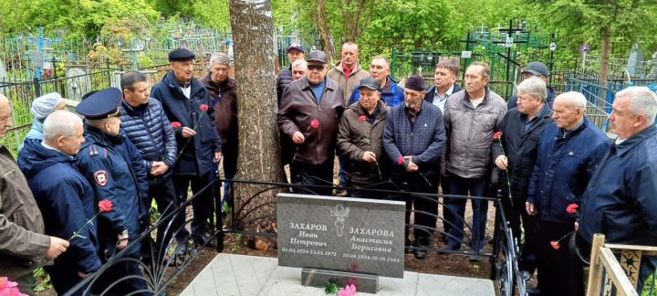 В Чистополе облагородили могилу подполковника милиции, погибшего при исполнении служебных обязанностей