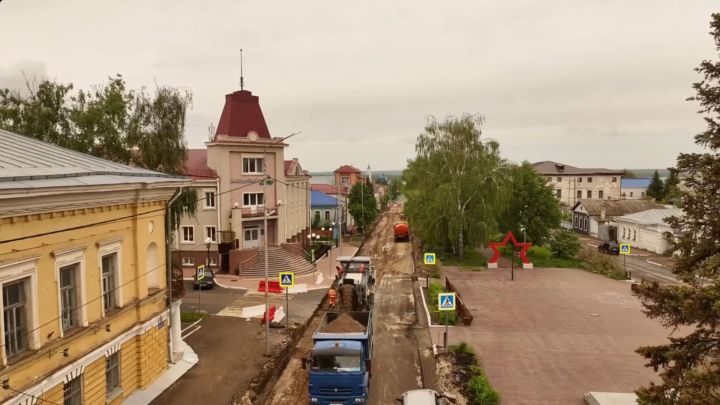 Дмитрий Иванов разместил видео капитального ремонта дороги на улице Карла Маркса