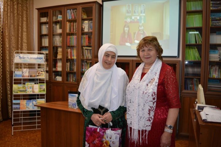Чистай үзәк китапханәсендә Әлфия Сибгатуллинаның китабын тәкъдир итү кичәсе узды