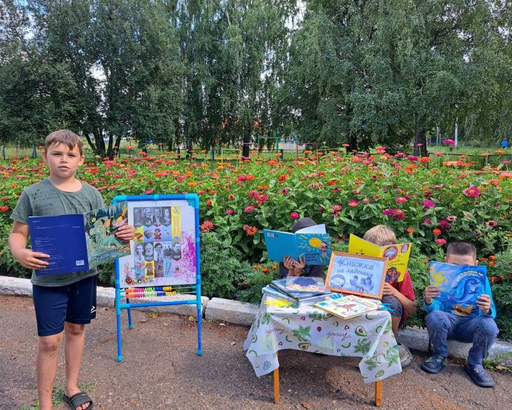 В преддверии Всемирного дня книголюбов в чистопольском селе прошел литературный час