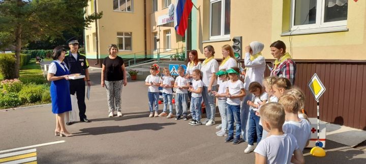 Знания правил дорожного движения юные чистопольцы продемонстрировали во время квеста