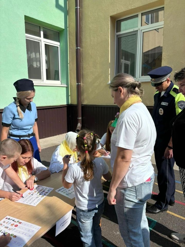 Знания правил дорожного движения юные чистопольцы продемонстрировали во время квеста