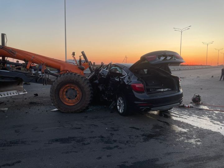 В Чистопольском районе в ДТП с автогрейдером погиб мужчина