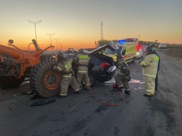 В Чистопольском районе в ДТП с автогрейдером погиб мужчина