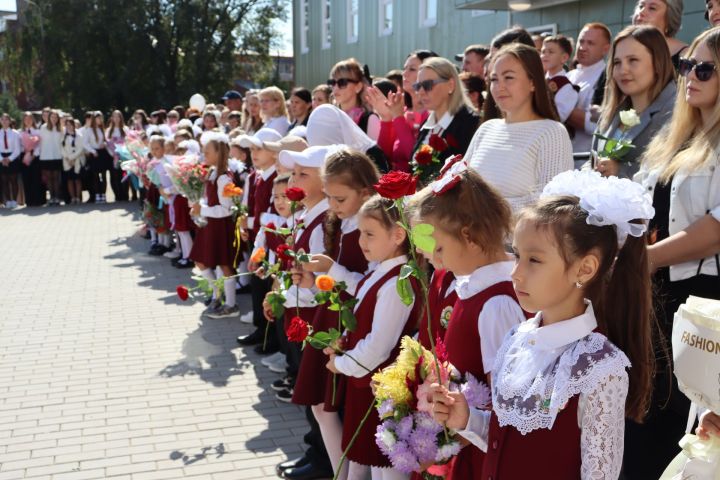 Белем көнендә капиталь ремонтланган 16нчы мәктәп ачылды