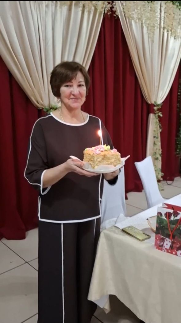 Эш сөйгәнне ил сөя