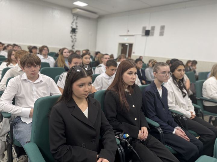 Чистайда ришвәтчелеккә каршы тематикадагы иң яхшы иҗади эшләр авторлары бүләкләнде