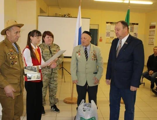 В Чистопольско-Высельской школе прошел «Урок Мужества»