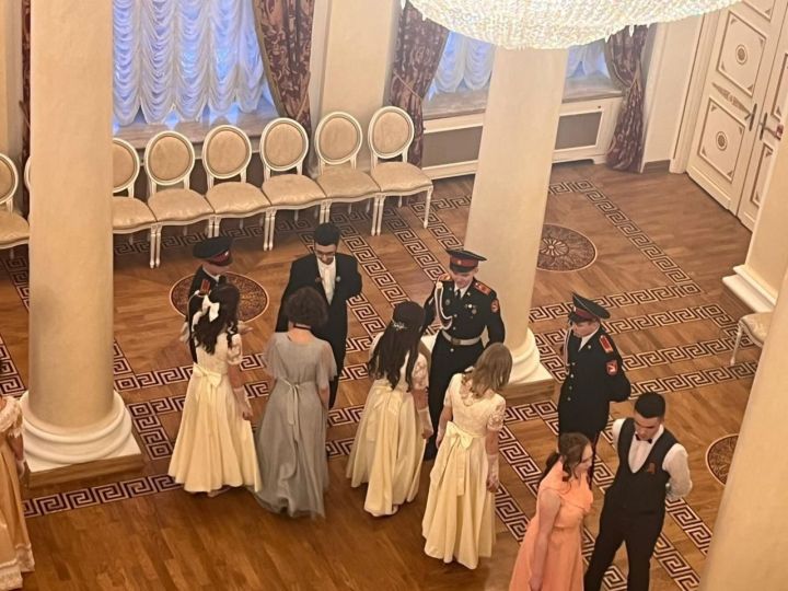 Чистопольские кадеты приняли участие в Сретенском благотворительном бале