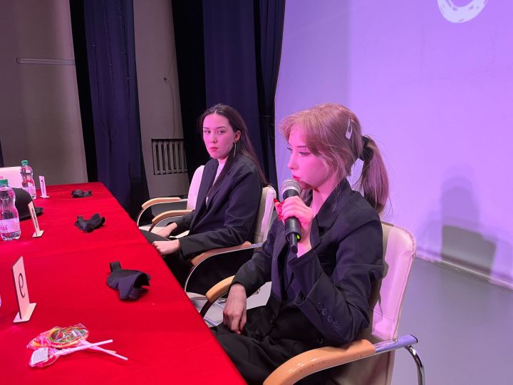 10 чистопольских студентов приняли участие в финале чемпионата по игре «Мафия»