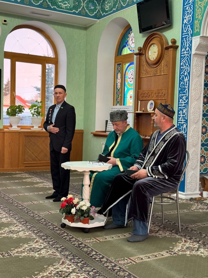 «Әнәс» мәчетендә махсус хәрби операциядә катнашучыларга һәм аларның якыннарына ифтар үткәрелде