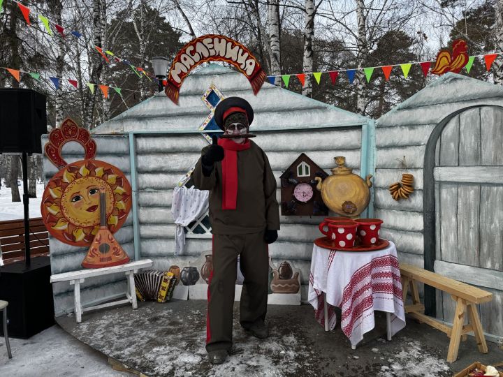 Яркое празднование Масленицы в Скарятинском саду: народные гуляния, блины и сжигание чучела