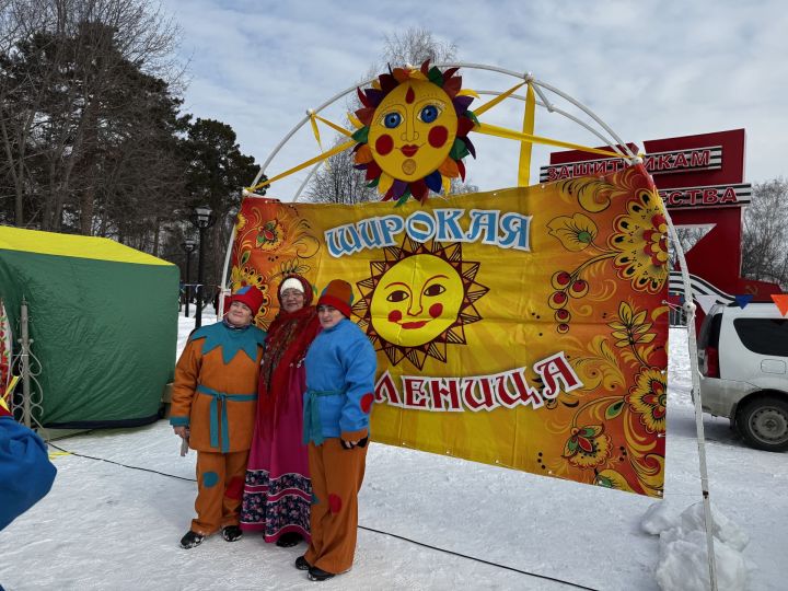 Яркое празднование Масленицы в Скарятинском саду: народные гуляния, блины и сжигание чучела