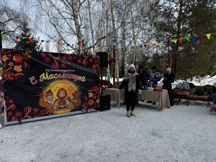 Яркое празднование Масленицы в Скарятинском саду: народные гуляния, блины и сжигание чучела
