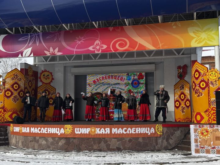 Яркое празднование Масленицы в Скарятинском саду: народные гуляния, блины и сжигание чучела