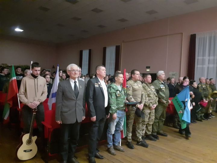 «Время выбрало их…»: мероприятие в Юлдузском Доме культуры посвятили мужеству и доблести защитников Родины