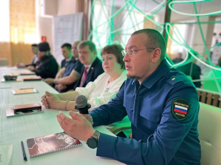 Круглый стол «Будущее без терроризма, терроризм без будущего»: чистопольская молодежь обсудила противодействие экстремизму