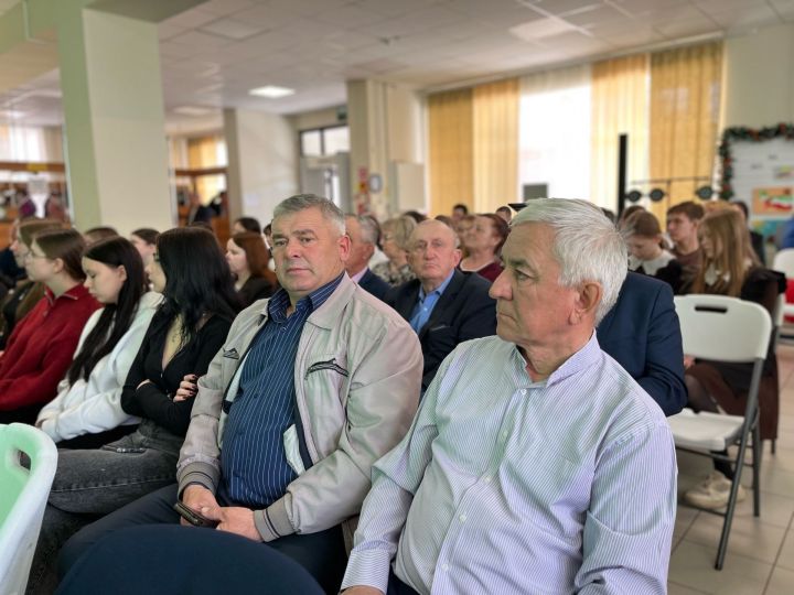 Круглый стол «Будущее без терроризма, терроризм без будущего»: чистопольская молодежь обсудила противодействие экстремизму