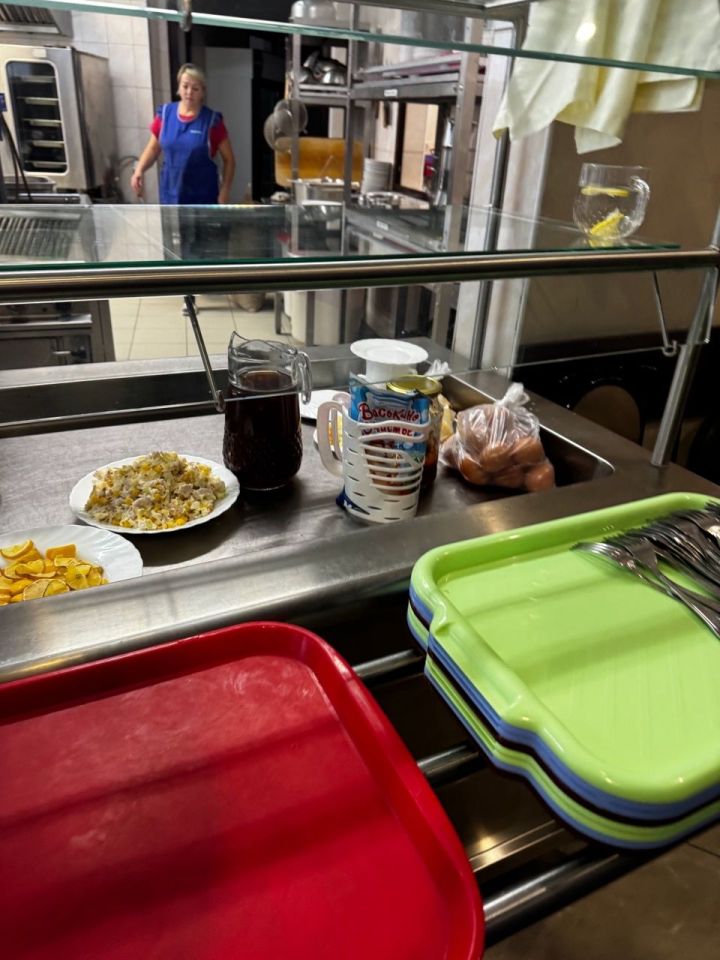 Правительство Татарстана повысило расходы на бесплатное горячее питание для младших школьников в 2025 году