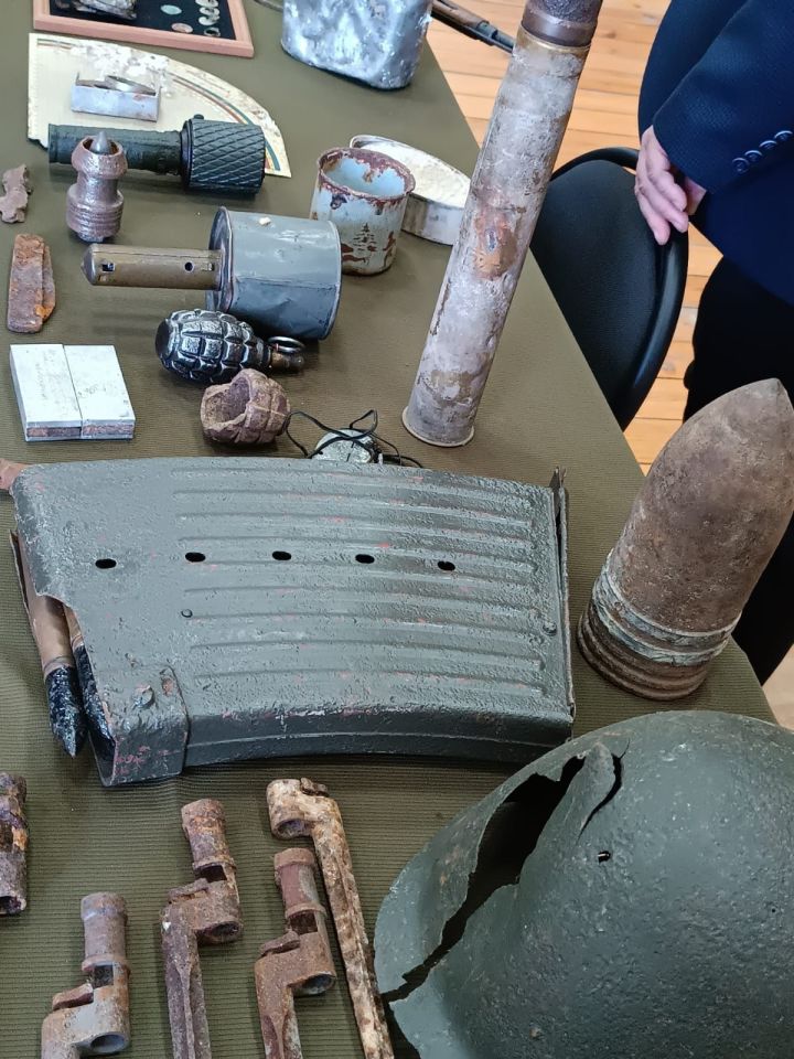 Чистопольский поисковый отряд «Выстрел» передал экспонаты для нового музея в Богородицком