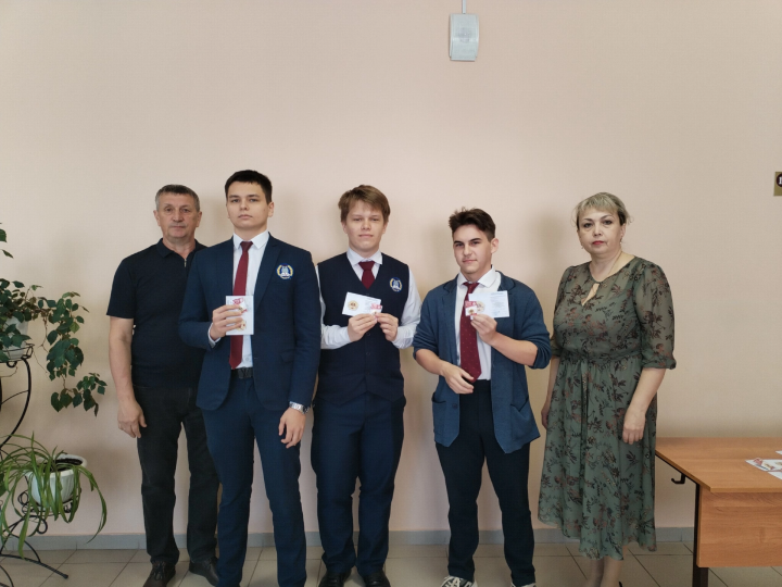 Чистопольским лицеистам вручили золотые значки ГТО