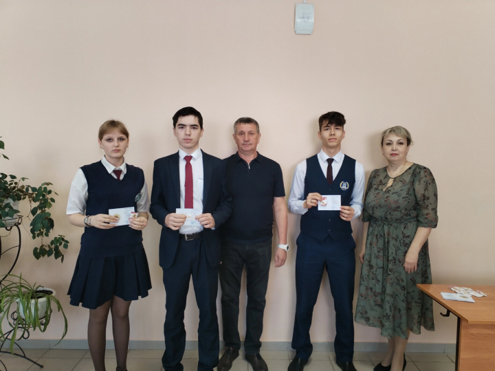 Чистопольским лицеистам вручили золотые значки ГТО