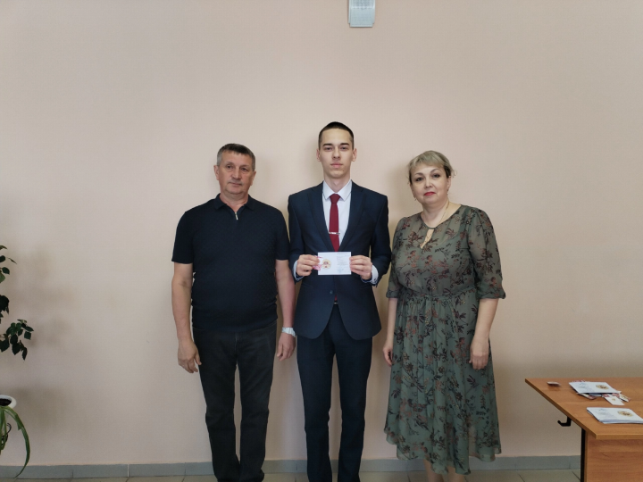 Чистопольским лицеистам вручили золотые значки ГТО