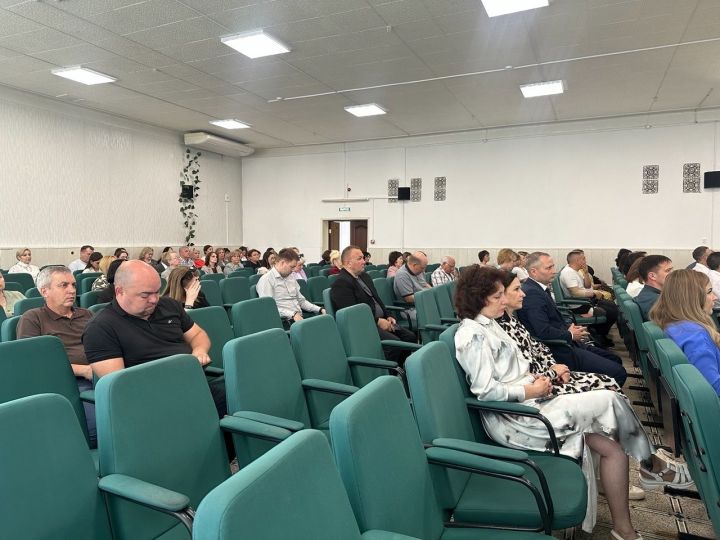 Глава Чистопольского района Дмитрий Иванов подвел итоги минувшей недели