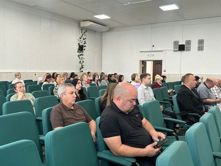 Глава Чистопольского района Дмитрий Иванов подвел итоги минувшей недели