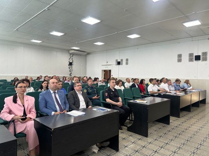 Глава Чистопольского района Дмитрий Иванов подвел итоги минувшей недели