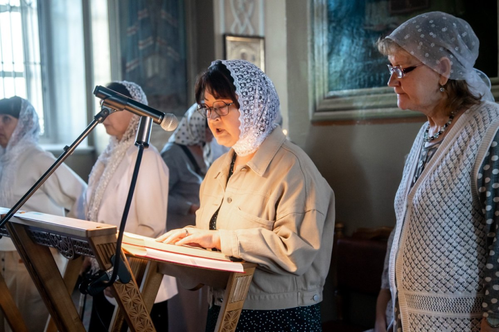 Первый выпуск чтецов-уставщиков состоялся в Свято-Никольском соборе