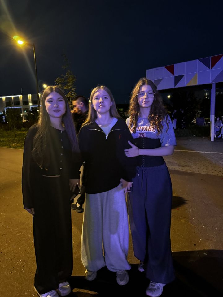 В Чистополе во время дискотеки парень сделал своей возлюбленной предложение руки и сердца