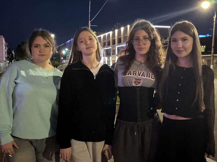 В Чистополе во время дискотеки парень сделал своей возлюбленной предложение руки и сердца