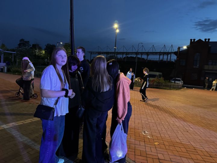 В Чистополе во время дискотеки парень сделал своей возлюбленной предложение руки и сердца