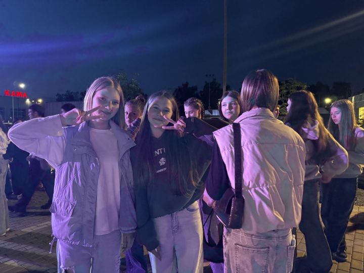 В Чистополе во время дискотеки парень сделал своей возлюбленной предложение руки и сердца