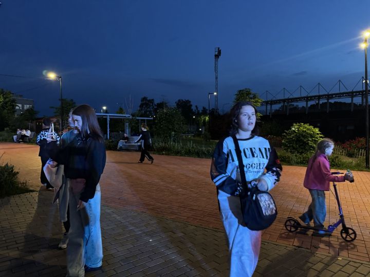 В Чистополе во время дискотеки парень сделал своей возлюбленной предложение руки и сердца