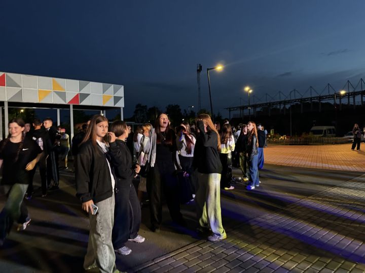 В Чистополе во время дискотеки парень сделал своей возлюбленной предложение руки и сердца