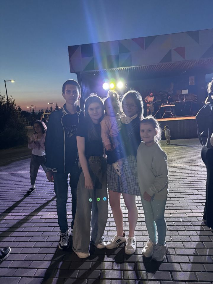 В Чистополе во время дискотеки парень сделал своей возлюбленной предложение руки и сердца