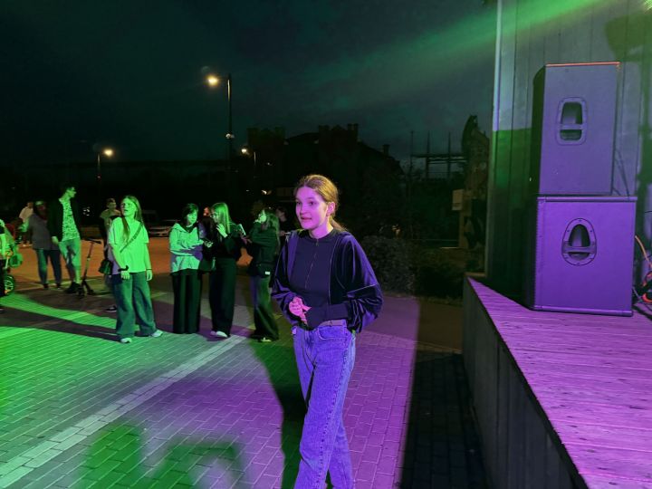 В Чистополе во время дискотеки парень сделал своей возлюбленной предложение руки и сердца