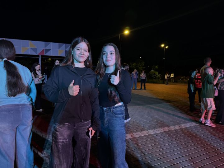 В Чистополе во время дискотеки парень сделал своей возлюбленной предложение руки и сердца