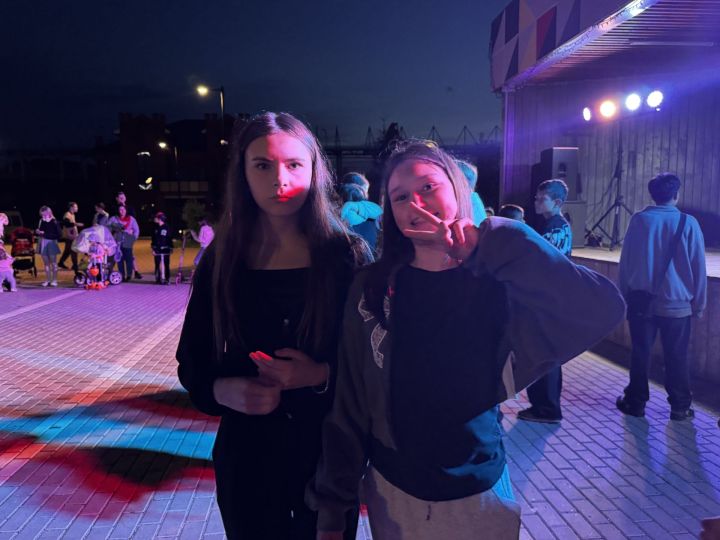 В Чистополе во время дискотеки парень сделал своей возлюбленной предложение руки и сердца