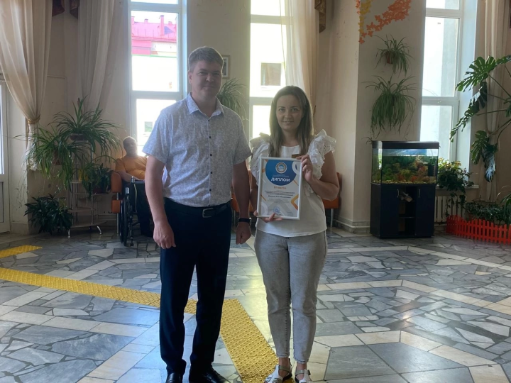 Специалист по социальной работе Анна Михеева стала призером конкурса профессионального мастерства